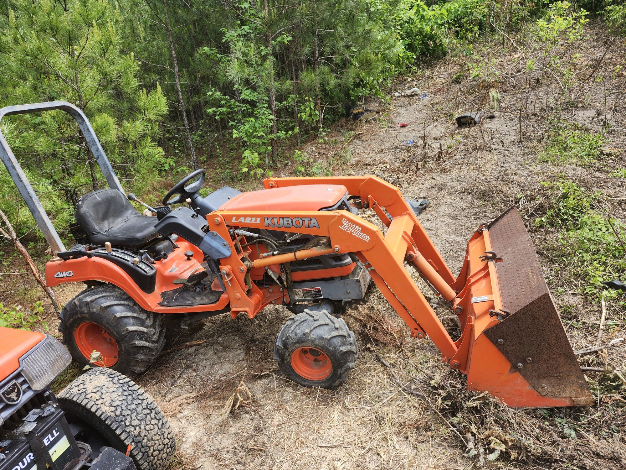 Kubota BX1800 full part out.  Good la211 loader. D722 engine. Good tranmission. Lots of good salvageable used parts. Shipping available. No freight
